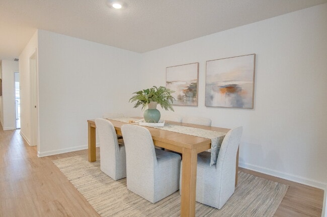 Building Photo - Spacious 4BR/2BA Home in Eagles Ridge – High-Speed Internet Included – Military Deposit Special