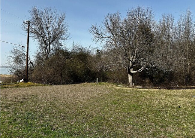 Building Photo - 5442 Co Rd 924