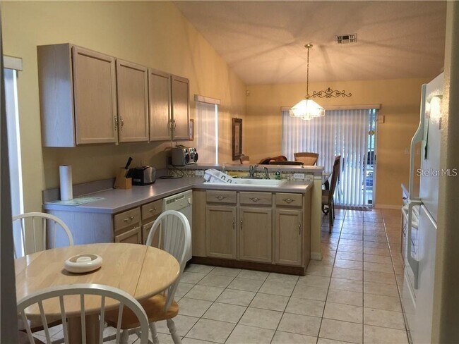 Building Photo - 2560 Bear Creek Ct