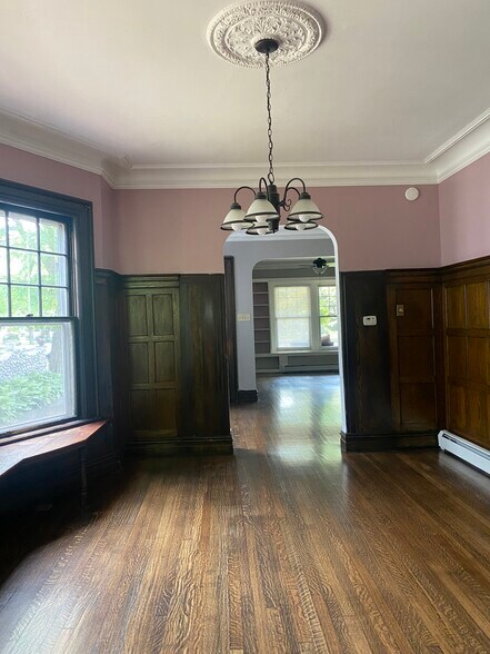 Building Photo - 104 Manning Blvd