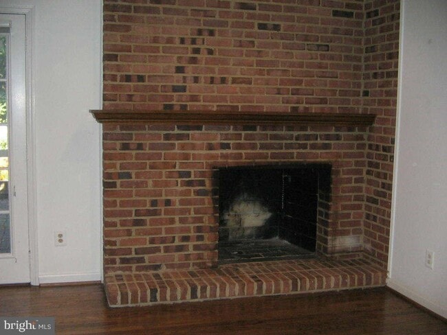 Building Photo - 6617 Madison McLean Dr
