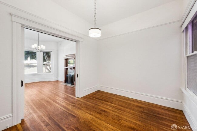 Building Photo - 2205 Bryant St