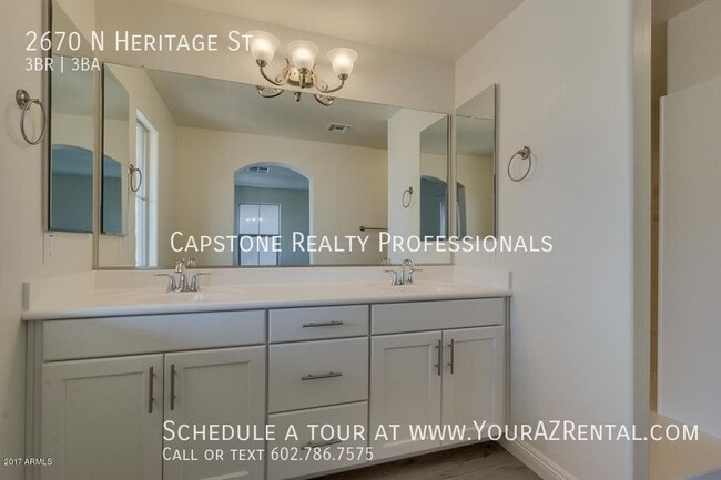 Building Photo - 2670 N Heritage St