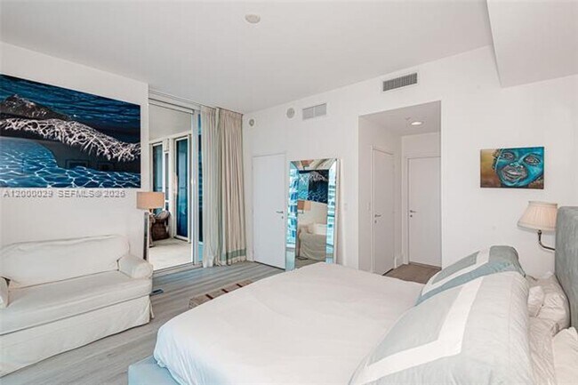 Building Photo - 50 South Pointe Dr