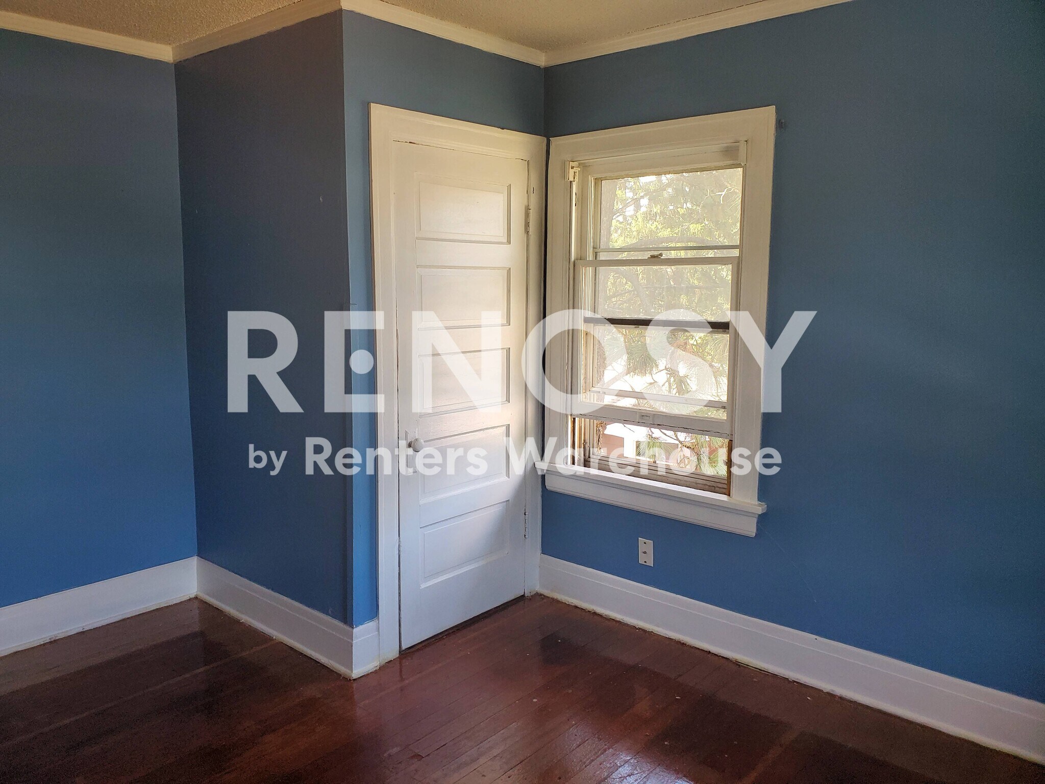 Building Photo - 608 Red Wing Ave
