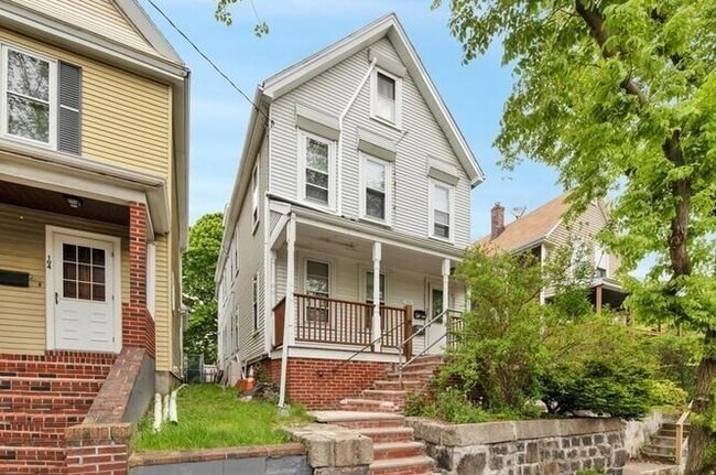 Building Photo - 106 Byron St