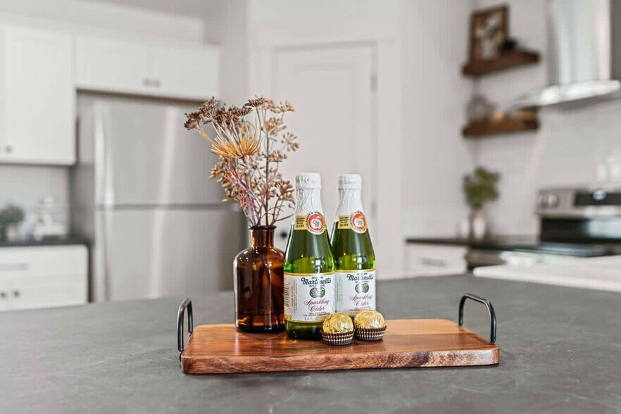 Building Photo - 44 S Sugar Loop Ln