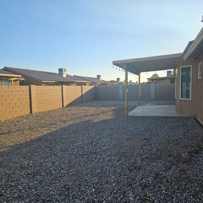 Building Photo - Remodeled 4 bedroom for Rent