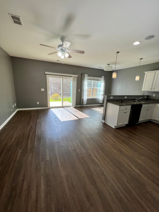 Building Photo - 117 Wheaton Ct