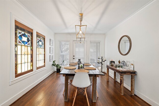 Building Photo - 2324 Goldsmith St