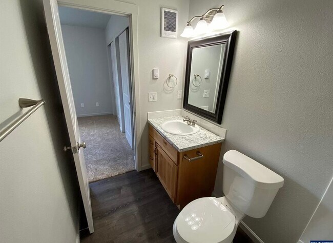 Building Photo - Available now! 3 bedroom ~ 2.5 Bathroom st...