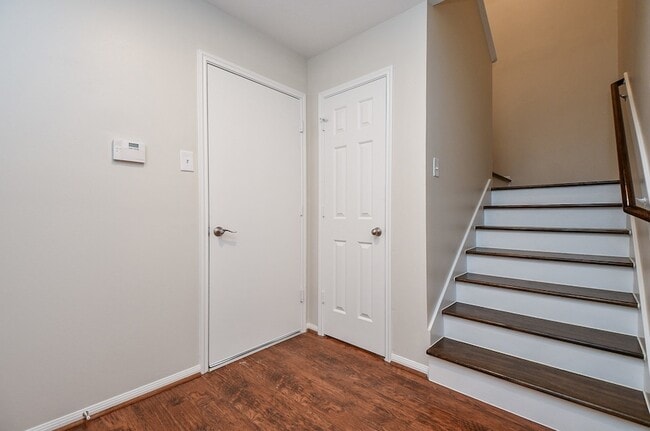 Building Photo - 1115 Eden Park Ln