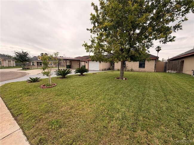 Building Photo - 13 E Pine Creek