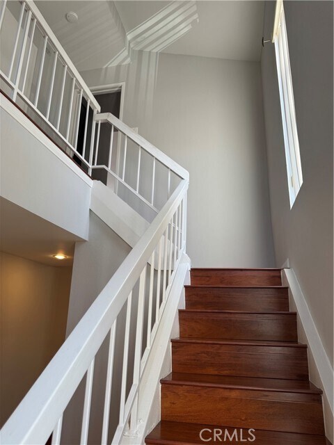 Building Photo - 996 W Huntington Dr