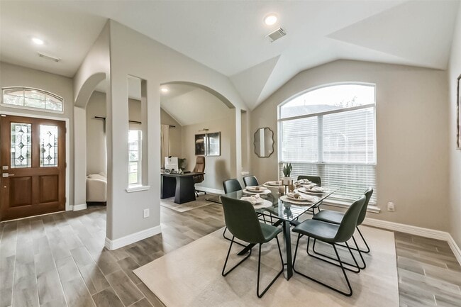 Building Photo - 10303 Stanbrook Dr