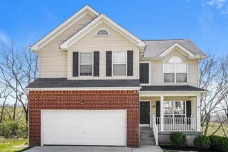 Building Photo - 3134 Creekview Ln