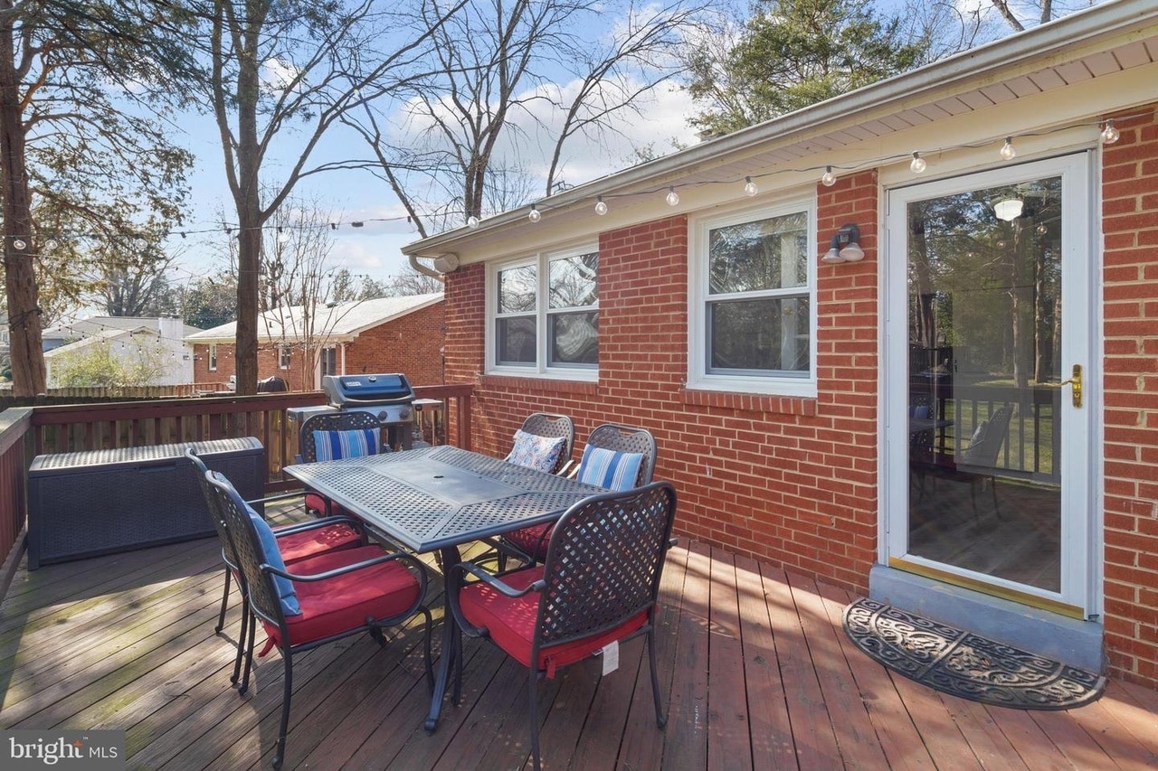 Deck - 8409 Morey Ln