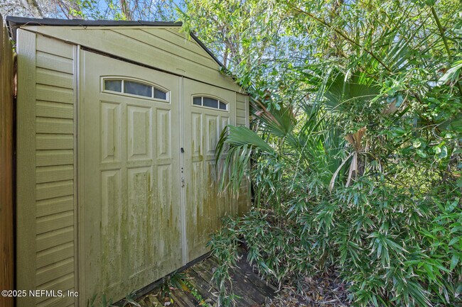 Building Photo - 2504 Liberty Ln