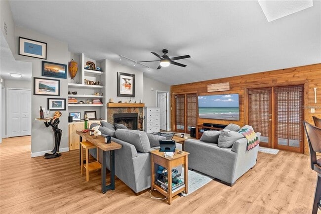 Building Photo - 2468 Gulf Breeze Cir