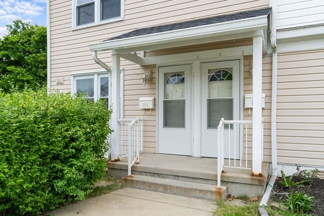 Building Photo - Scenic Hills Homes 2BR Townhouse. Apply Now!