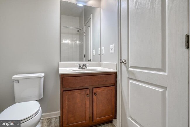 Building Photo - 985 Morgan Run Rd