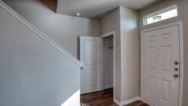 Building Photo - Where Style Meets Comfort: Elevate Your Li...