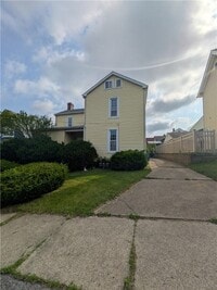 Building Photo - 725 Chartiers St