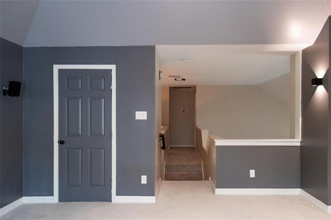Building Photo - 410 Blossomwood Dr