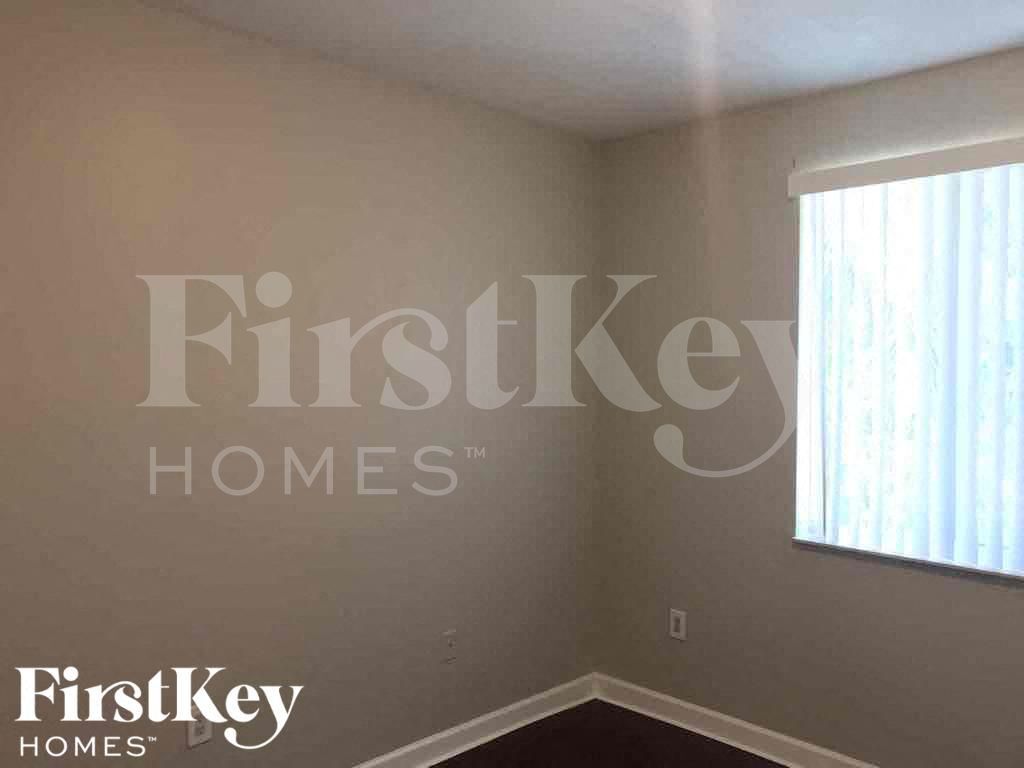 Building Photo - 15320 SW 141st Ct