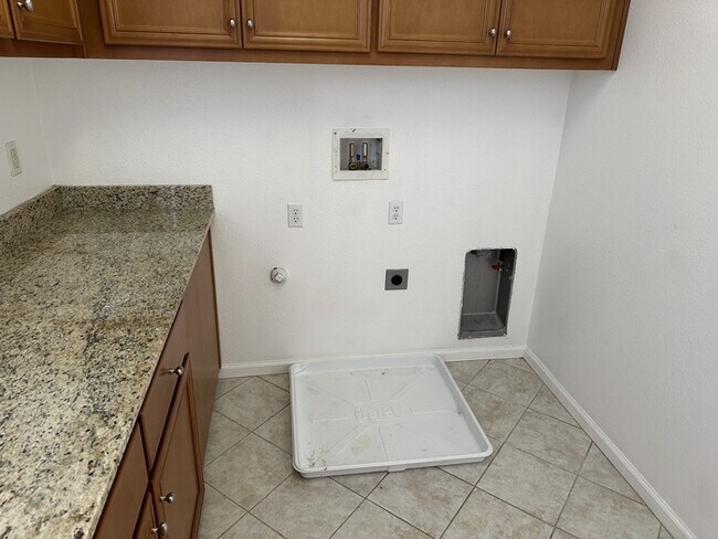 Building Photo - 91 W Recreo Ct