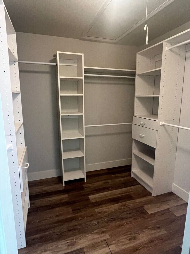 Building Photo - Large Single Level 4 Bedroom 2 Bathroom Home located in Northeast Rohnert Park