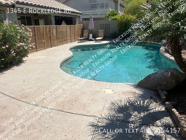 Building Photo - 1345 E Rockledge Rd