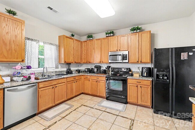 Building Photo - 1642 Candlewood Ridge Ln