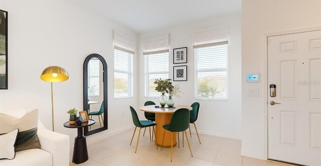 Building Photo - 2004 Viewfinder St