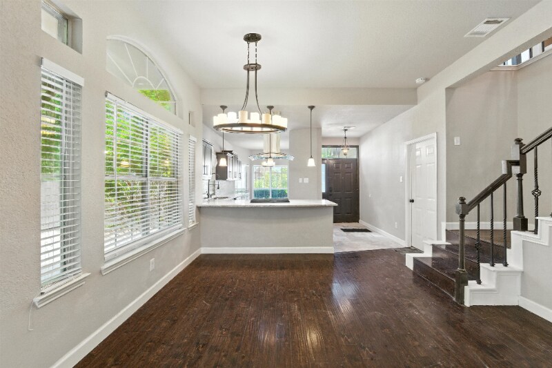 Building Photo - 9128 Cumberland Dr