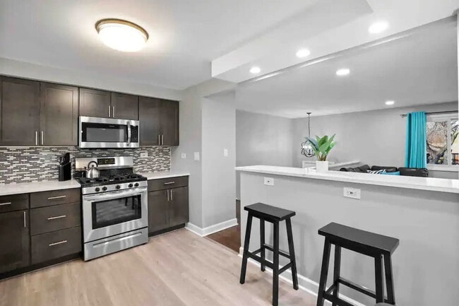 Building Photo - 409 Clifton Ct