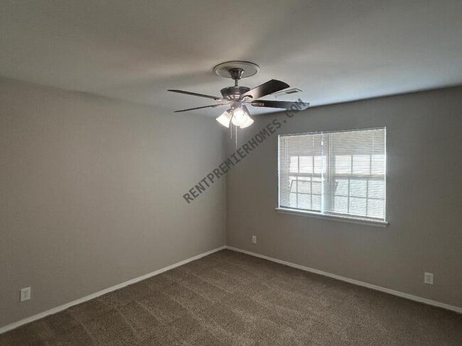 Building Photo - 2708 S 136th E Ave