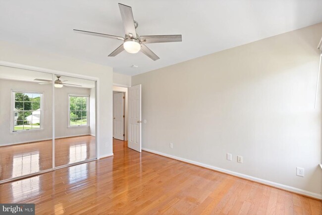 Building Photo - 4970 Manor House Ct