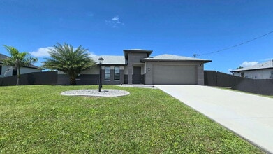 Building Photo - 4020 NW 41st Pl