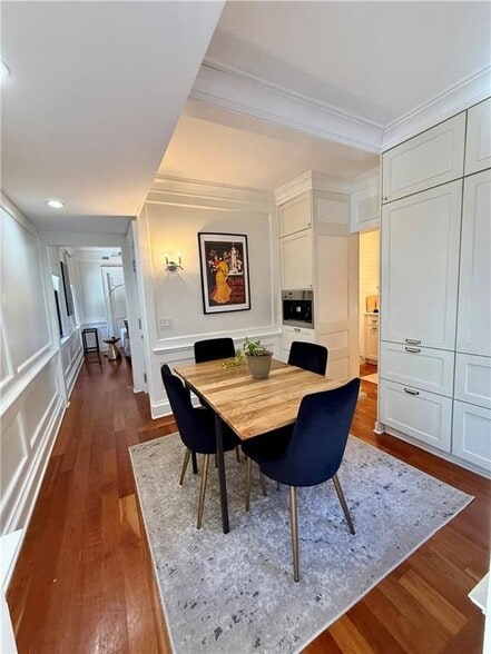 Building Photo - 367 Benefit St