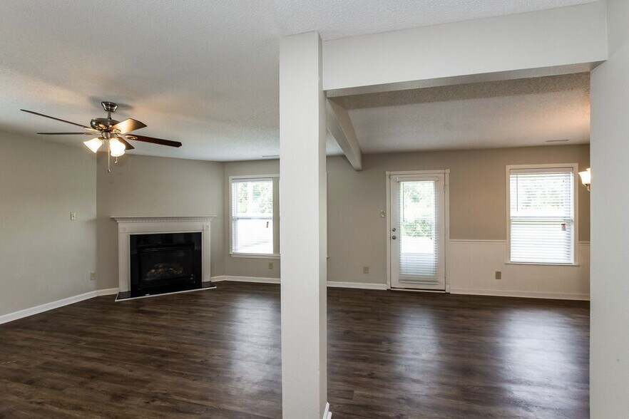 Building Photo - 1572 Matthew Allen Cir