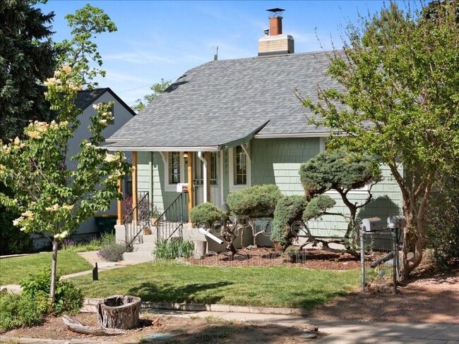 Building Photo - 3077 Benton St