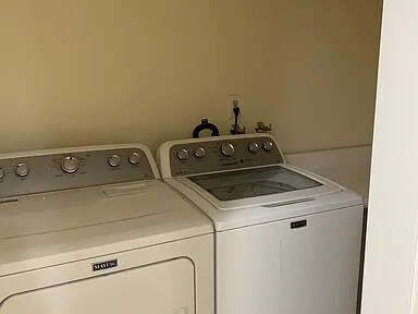 Building Photo - 313 Crocus Ct