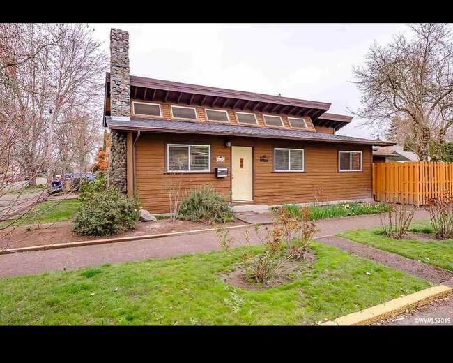 Primary Photo - Available Now! 3 Bedroom ~ 1 Bathroom Hous...