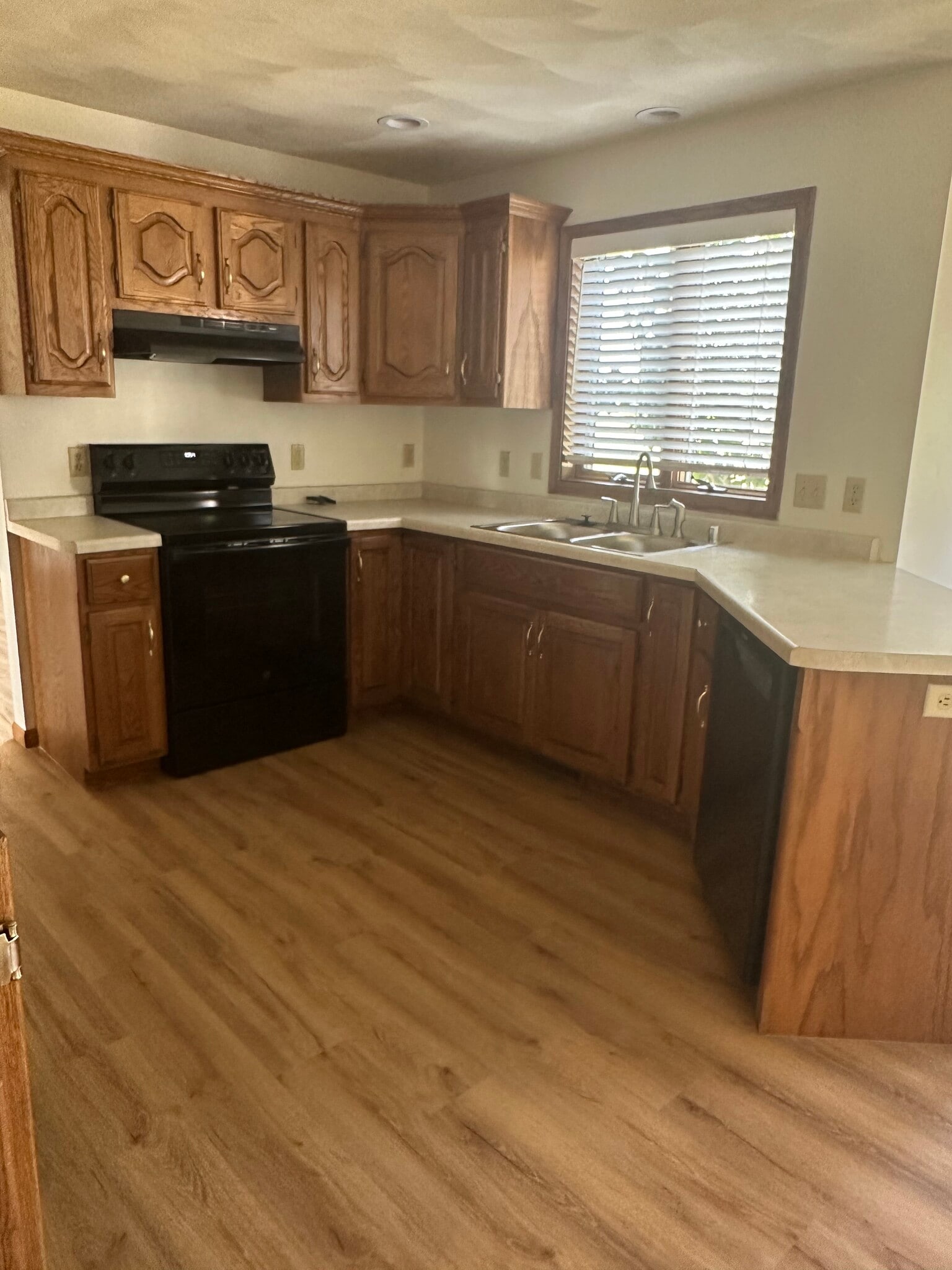 Building Photo - N511 Willowcrest Ct