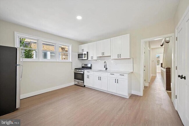 Building Photo - 75 High St