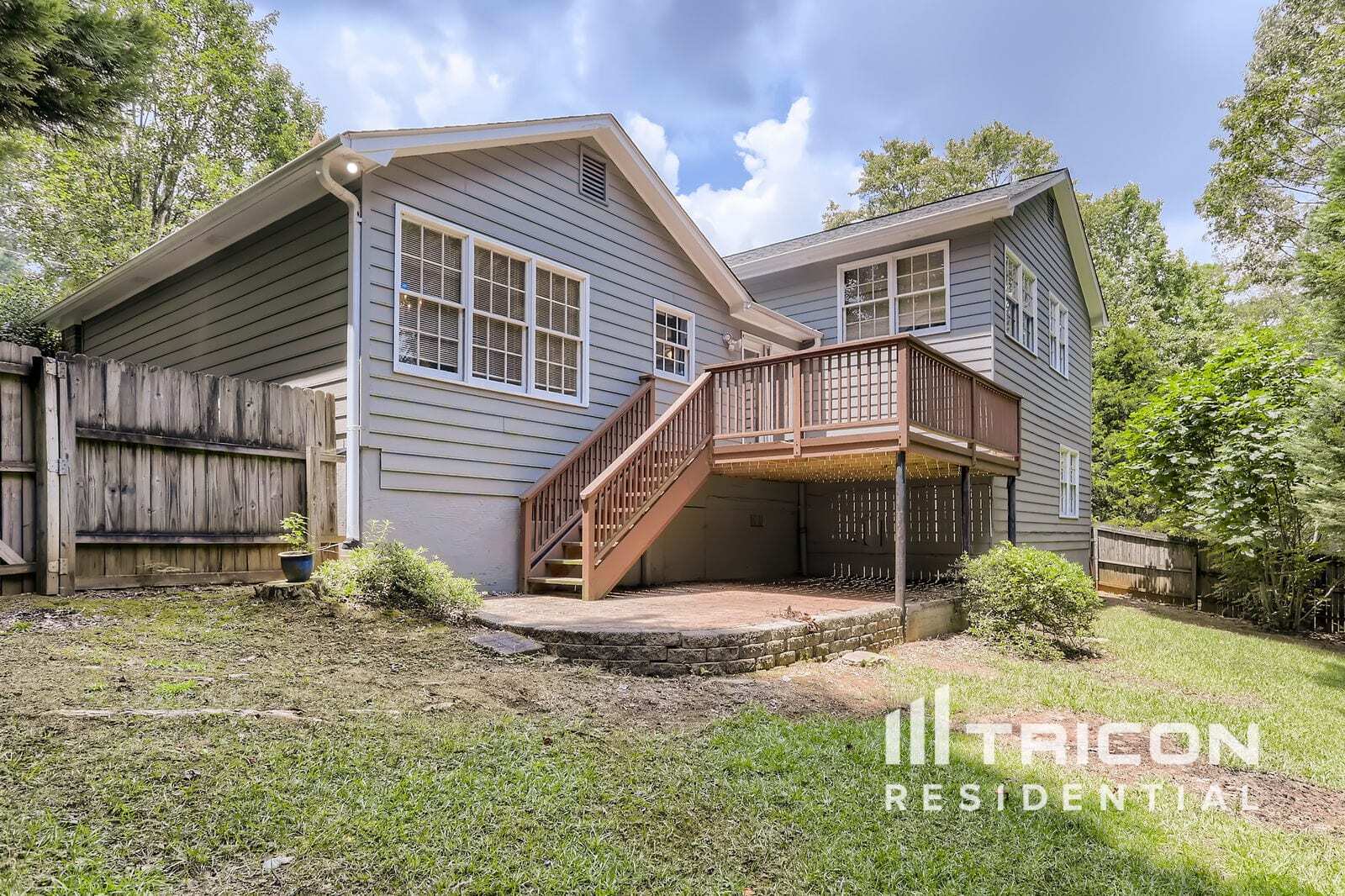 Building Photo - 1545 Glenfield Dr