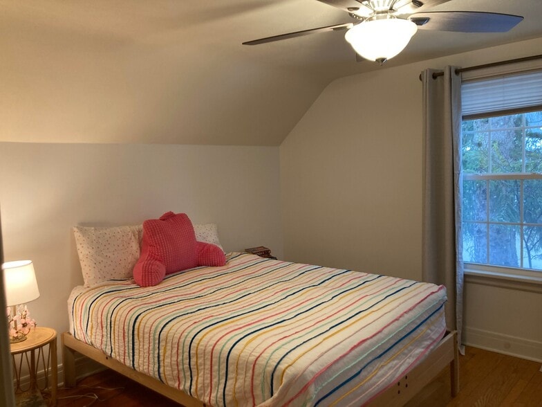 Building Photo - 129 Orvilton Dr