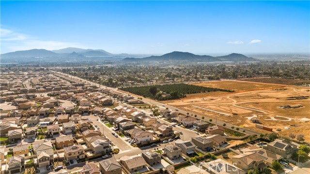 Building Photo - 20225 Breeze Blooms Dr