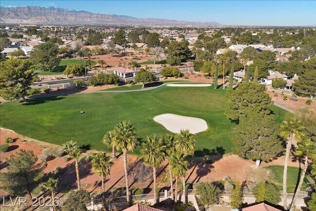 Building Photo - Beautifully 3 bedroom updated home located in the guard-gated Los Prados Golf Community!